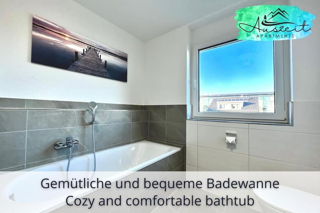 Auszeit Deluxe: Lakeside Retreat With Balconies And Parking Apartment